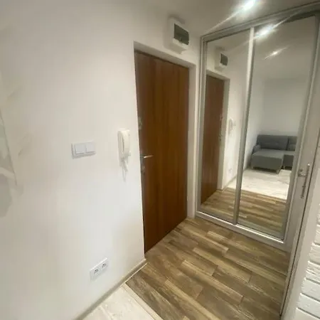 Przy Dworcu Апартаменты Элк